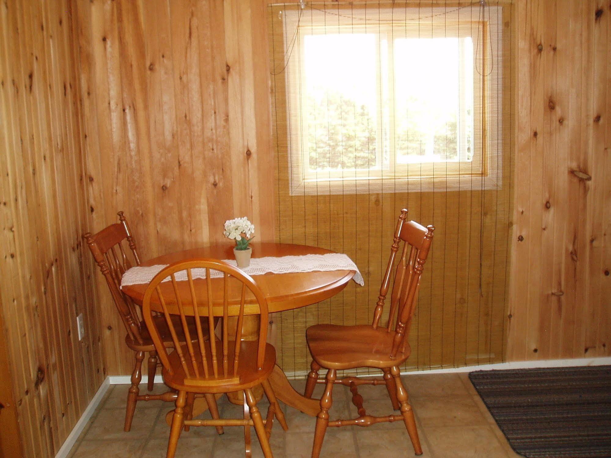 Bubbling Brook Cottages 캐번디시 외부 사진