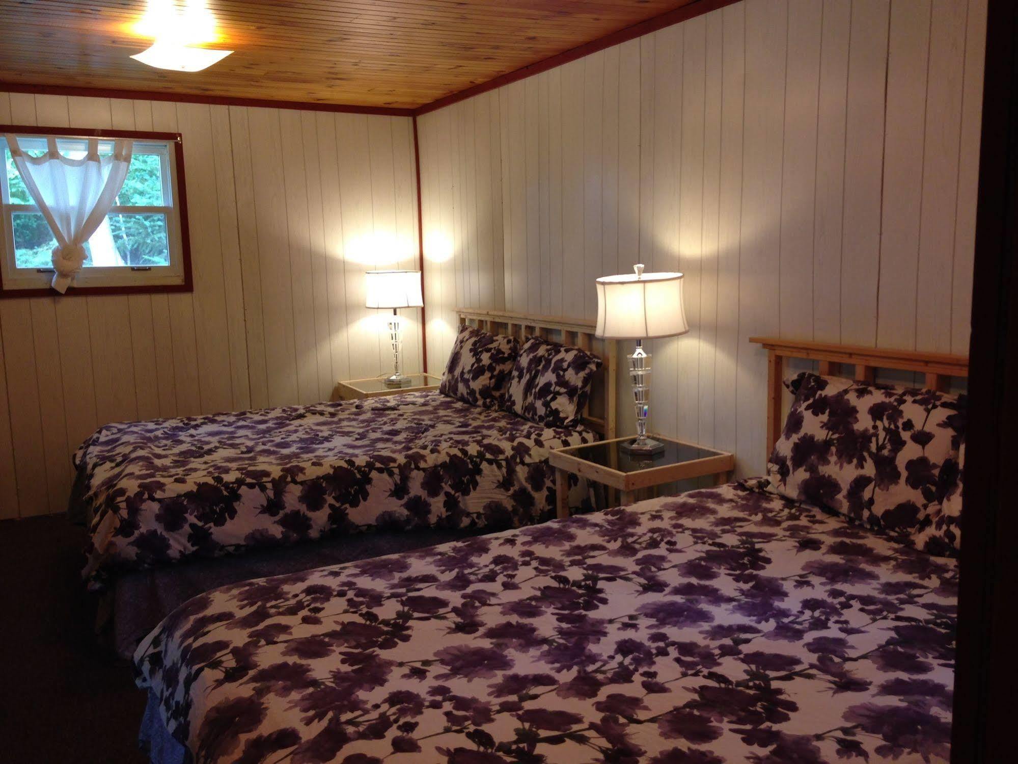 Bubbling Brook Cottages 캐번디시 외부 사진