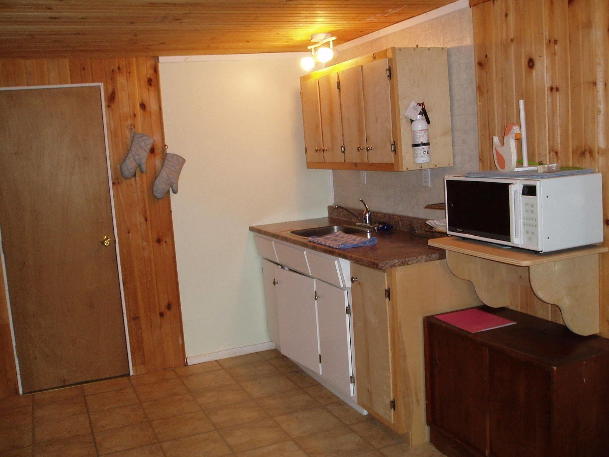 Bubbling Brook Cottages 캐번디시 외부 사진