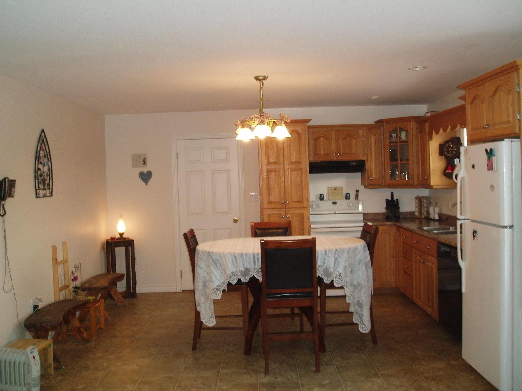 Bubbling Brook Cottages 캐번디시 외부 사진